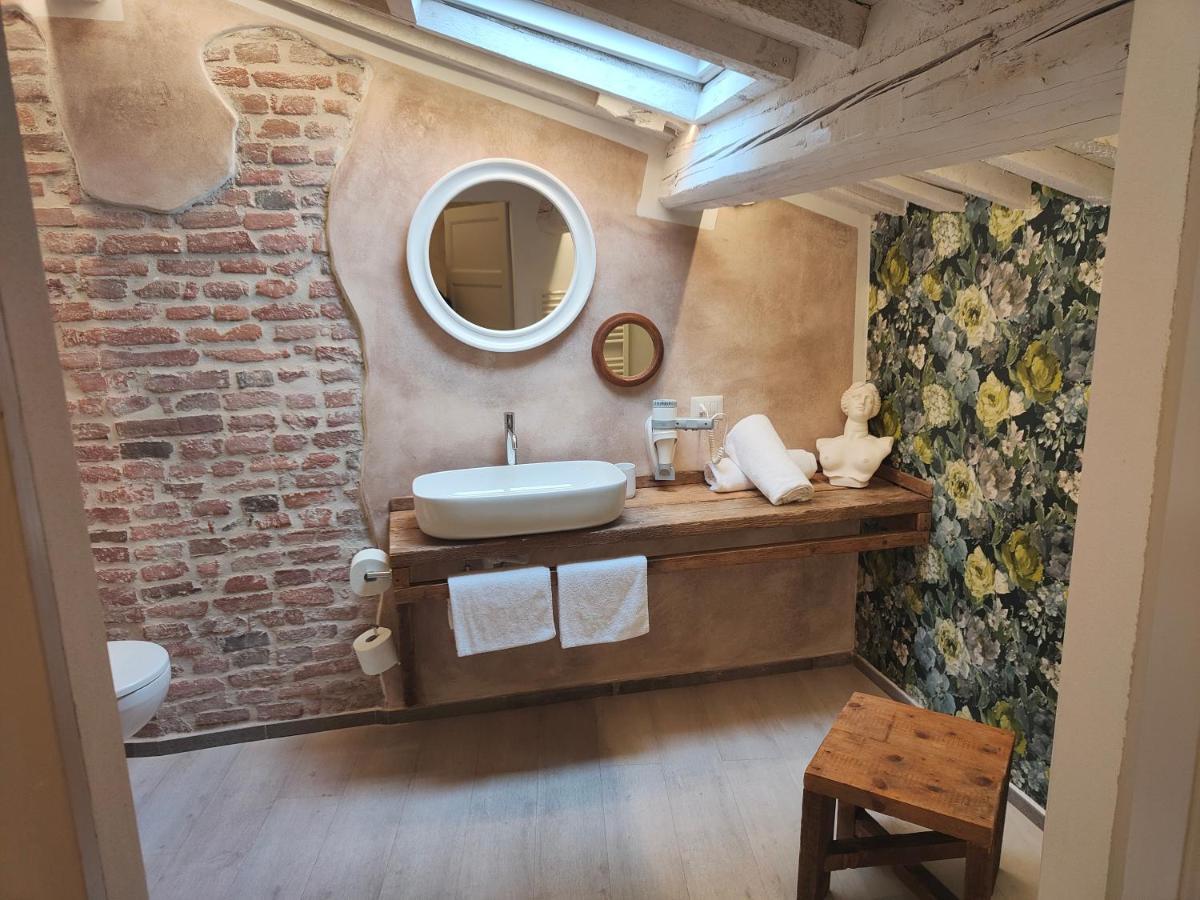Il Pozzo Di Santa Zita Hotell Lucca Exteriör bild
